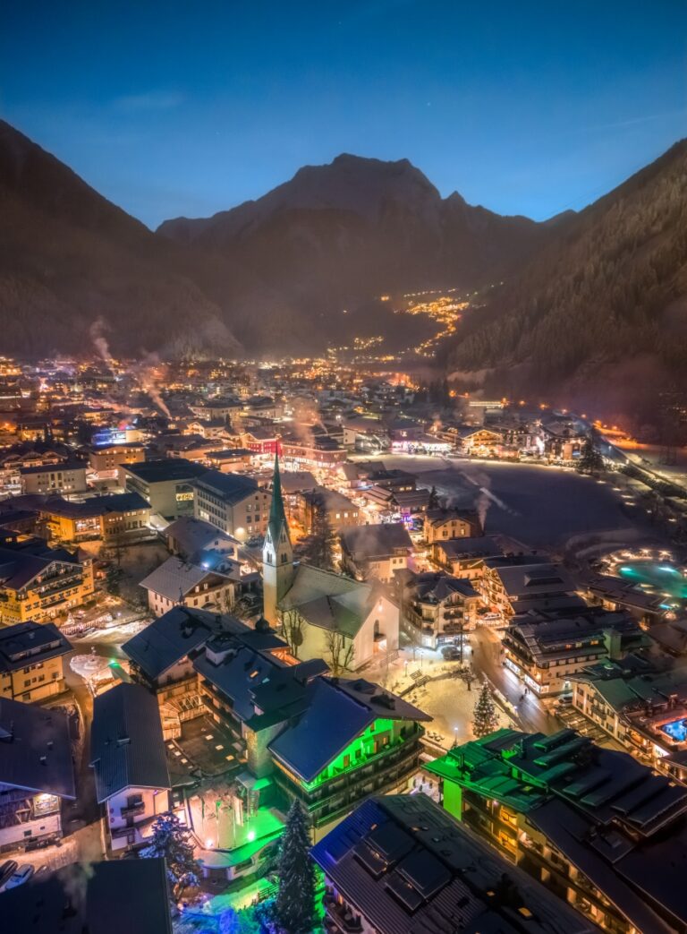 Mayrhofen Blaue Stunde copyright Thomas Pfister-1